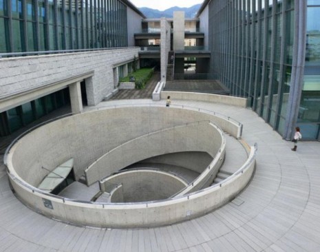 hyogo_prefectural_museum_of_art_10-600x473