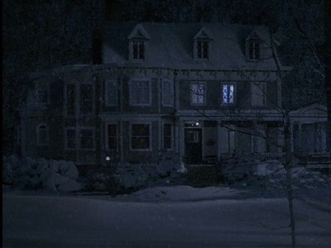 house-snowy-night