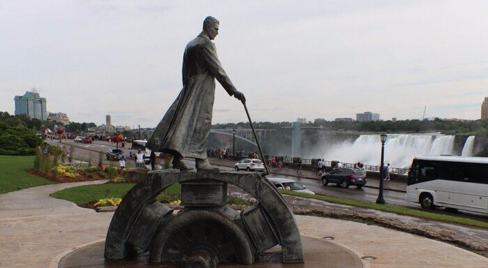 Roman ,,Moja ljubav Nikola Tesla”