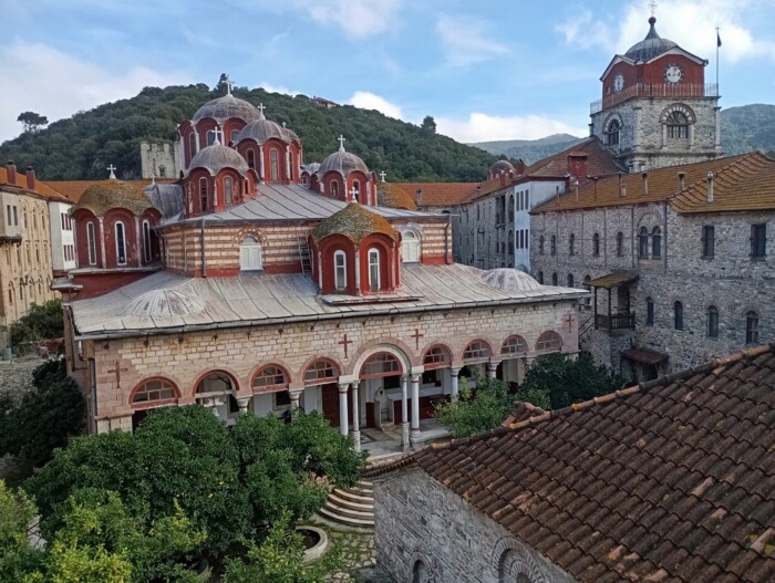 Слика на којој се налази отворен простор, небо, зграда, облакСадржај генерисан AI-јем може бити нетачан.